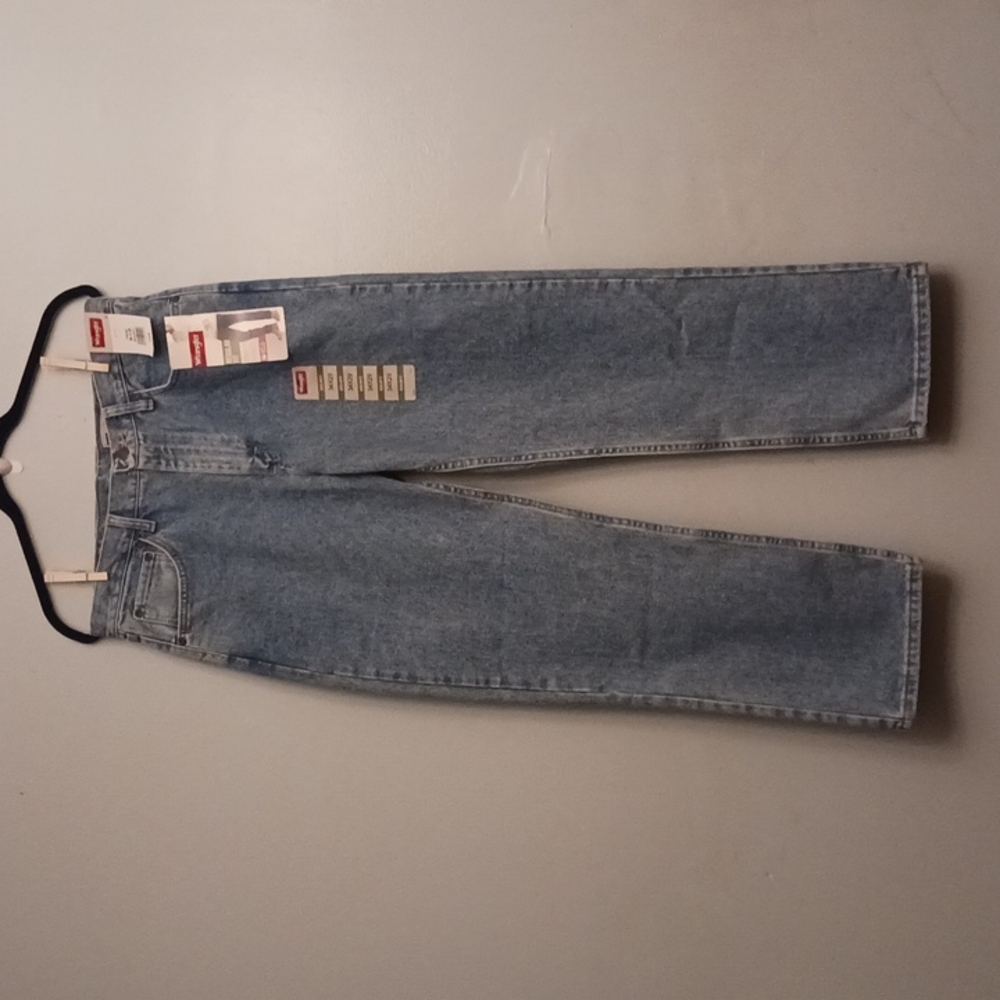 Wrangler 34X29 men's regular fit denims blue jeans.